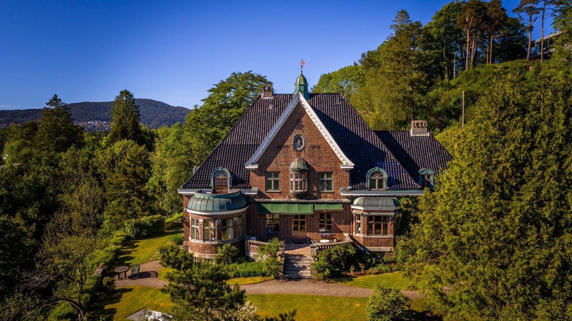Luxury Historic Villa With Private Coastline *