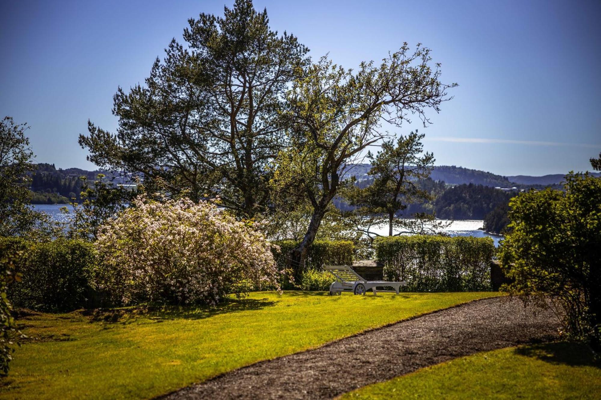 Unique Victorian With Private Coastline Villa Bergen