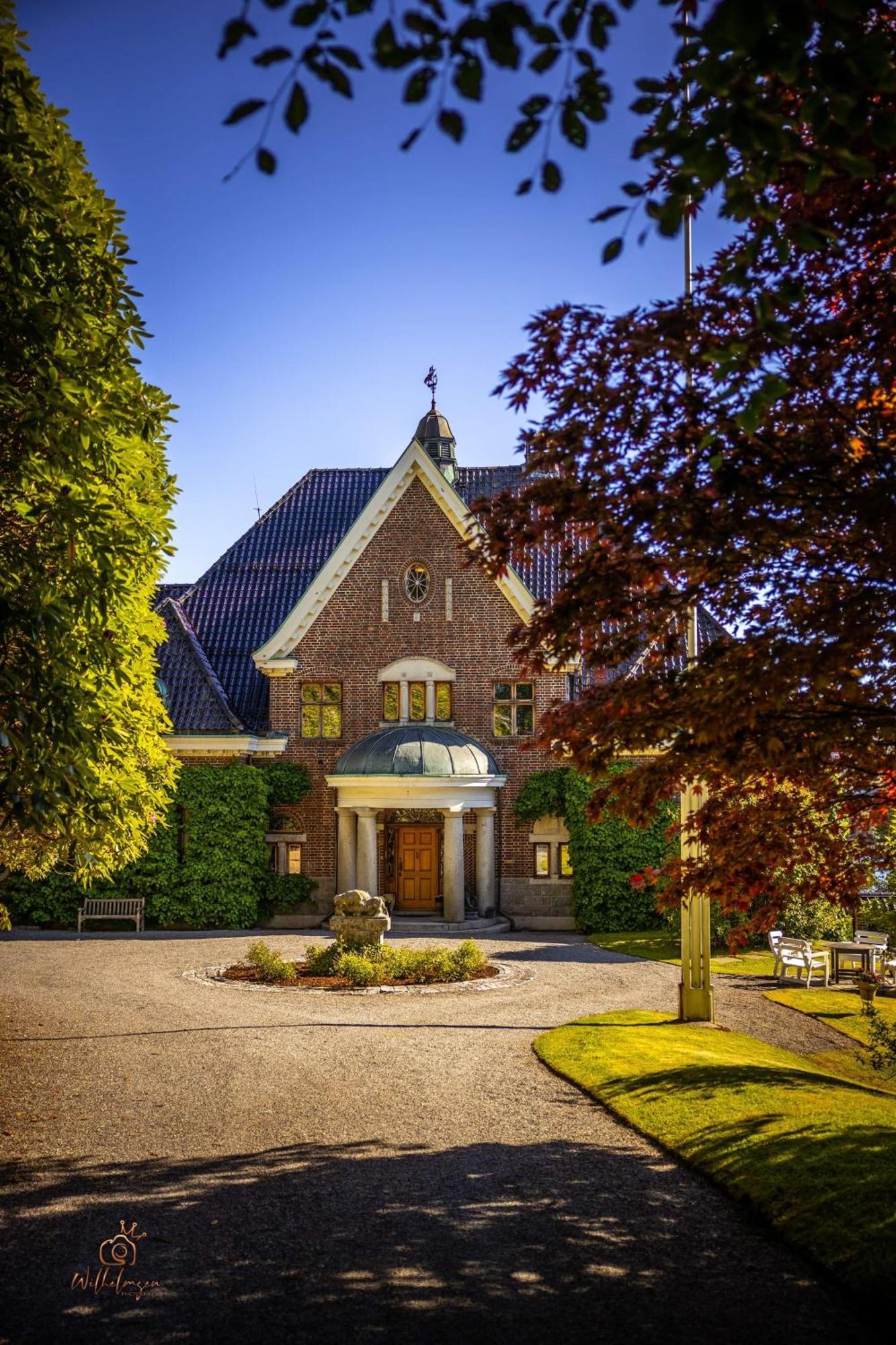 Unique Victorian With Private Coastline Villa *